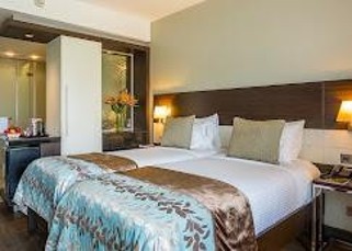 Kenya - Nairobi Safari Tour Guide